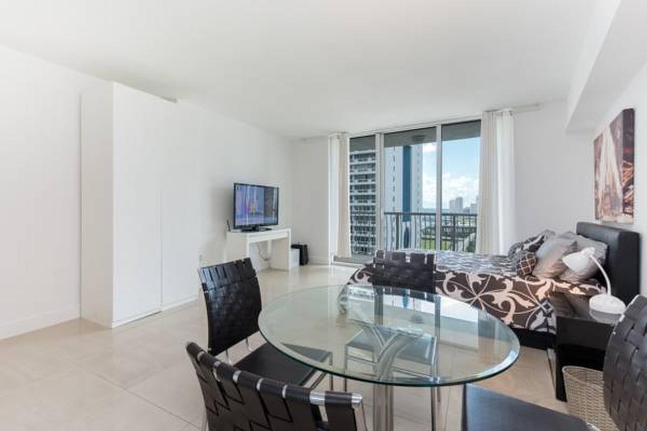 Opera Tower Lägenhet Miami Exteriör bild