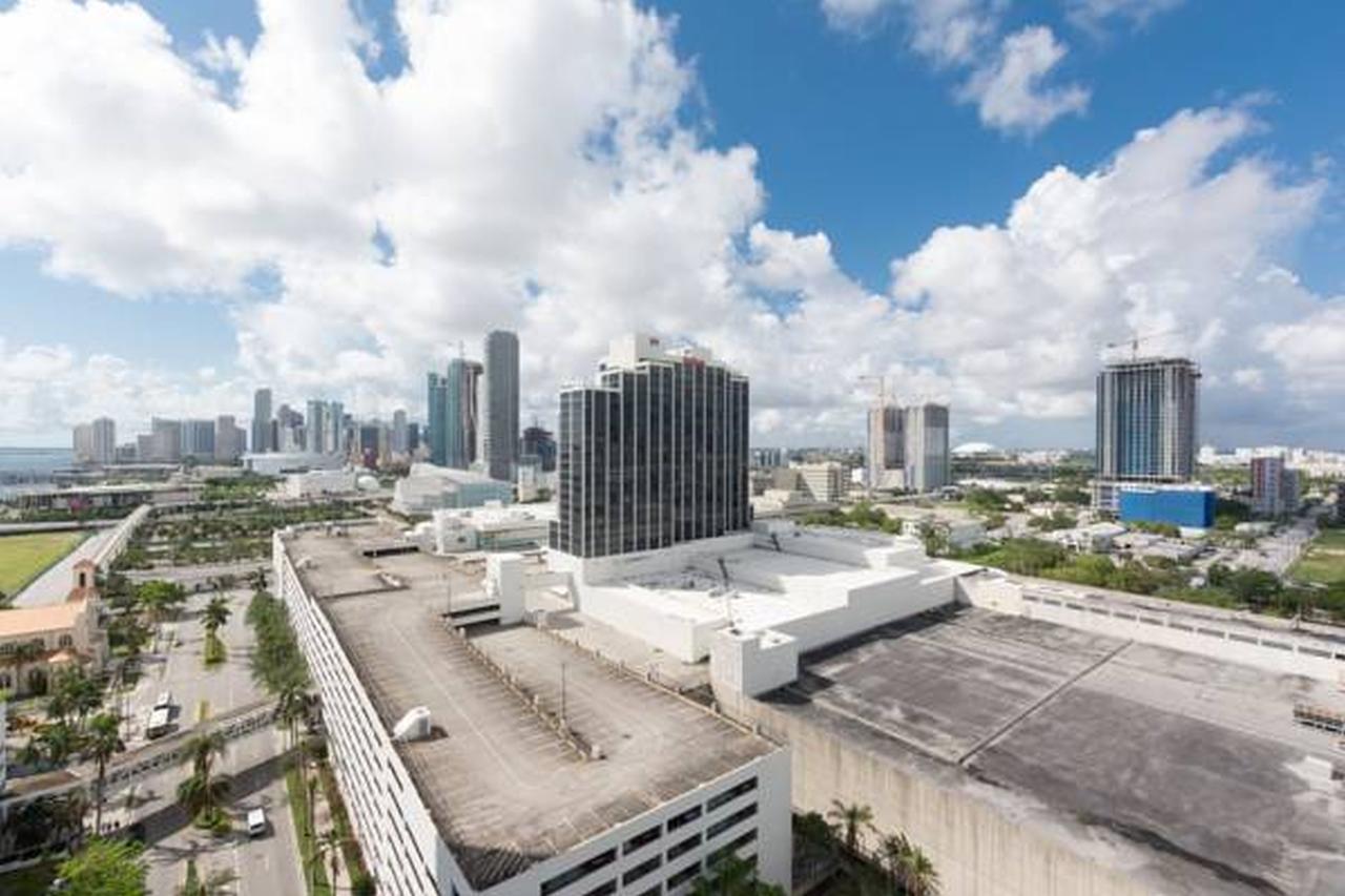 Opera Tower Lägenhet Miami Exteriör bild